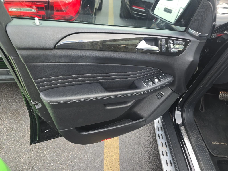 Mercedes-Benz GLE 43 AMG 4MATIC, снимка 10 - Автомобили и джипове - 53500232