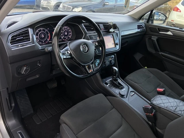 VW Tiguan 2.0TDI-4MOTION-150х.км-АВТОМАТИК-HIGHLINE-FULL-LED, снимка 12 - Автомобили и джипове - 48040004