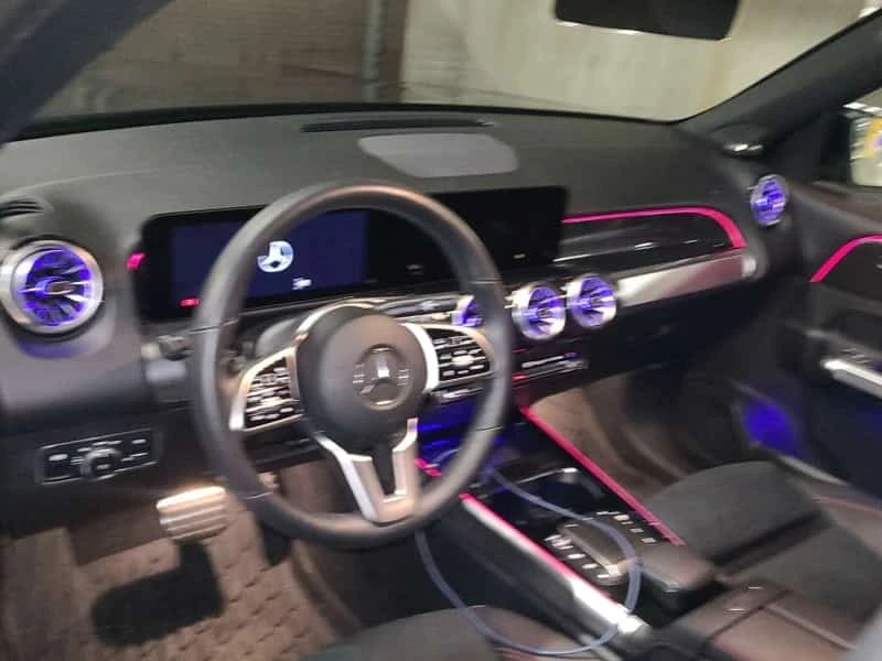 Mercedes-Benz GLB * GLB250 4MATIC * CARFAX * , снимка 5 - Автомобили и джипове - 55771648