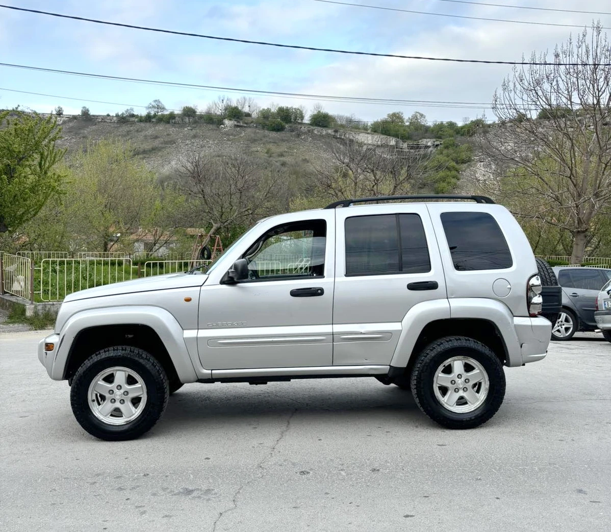 Jeep Cherokee 2.5 CRD  НОВ ВНОС - изображение 8
