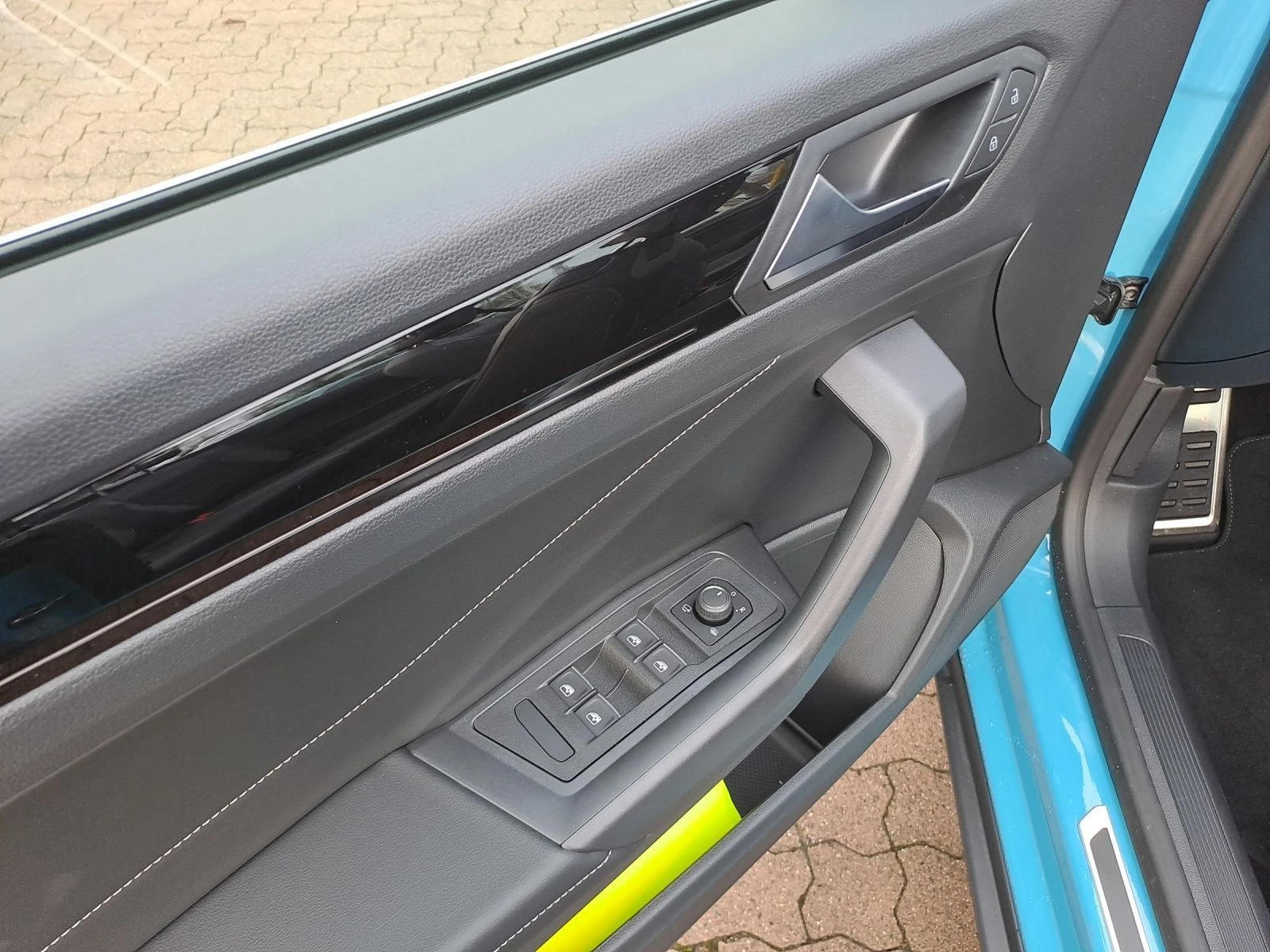 VW T-Roc 1.5 R-LINE CAMERA | Mobile.bg   12