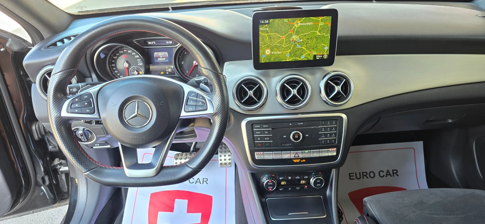 Mercedes-Benz GLA 220 2.2d * 4MATIC* * AMG LINE* * DISTRONIC* * ШВЕЙЦАРИ, снимка 10 - Автомобили и джипове - 55197644