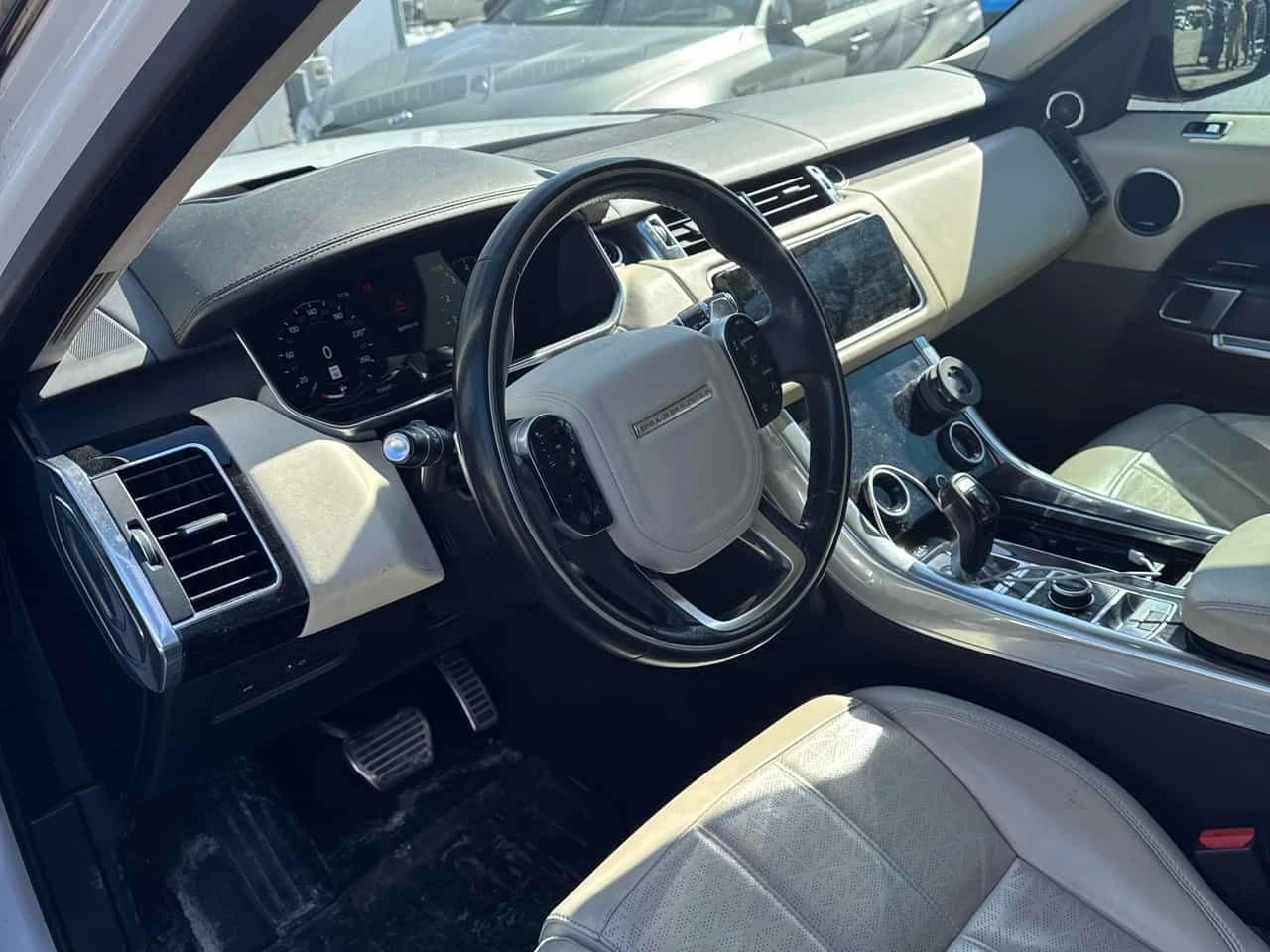 Land Rover Range Rover Sport * АВТО КРЕДИТ* ЦЕНА ДО БГ * СЕРВИЗНА ИСТОРИЯ * , снимка 7 - Автомобили и джипове - 53748406