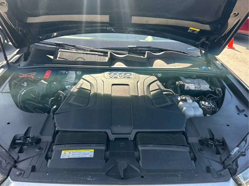 Audi Q7 * CARFAX* ДИСТРОНИК* ХЕД-ЪП* ОБДУХВАНЕ*  - изображение 7