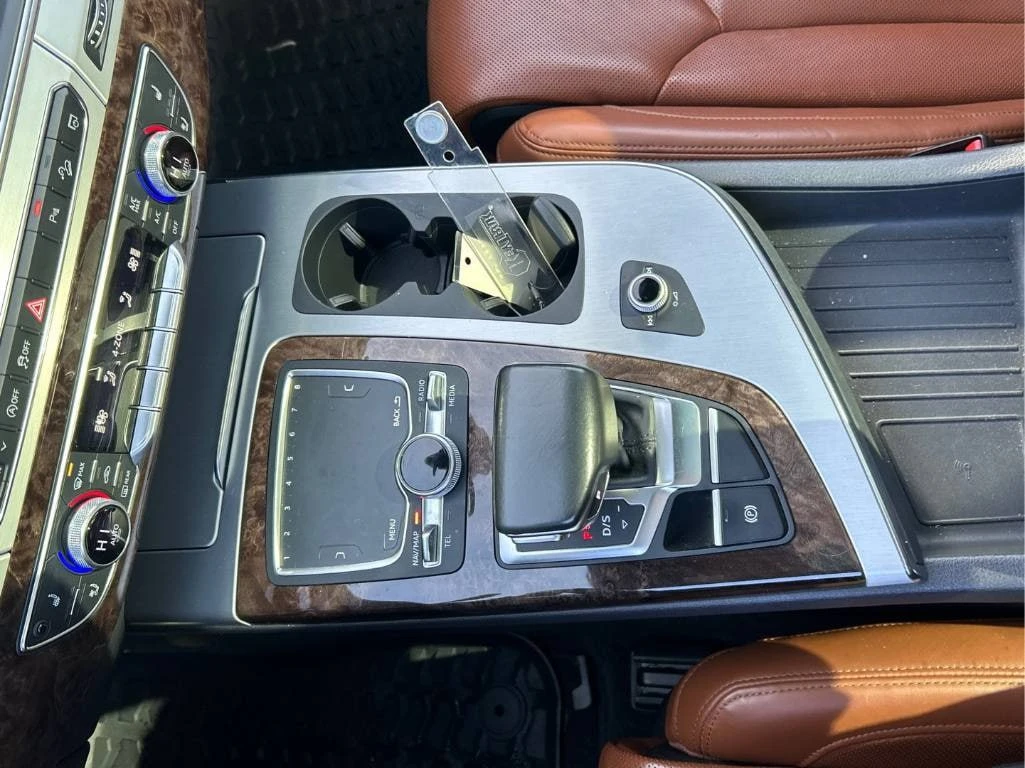 Audi Q7 * CARFAX* ДИСТРОНИК* ХЕД-ЪП* ОБДУХВАНЕ* , снимка 11 - Автомобили и джипове - 53779588