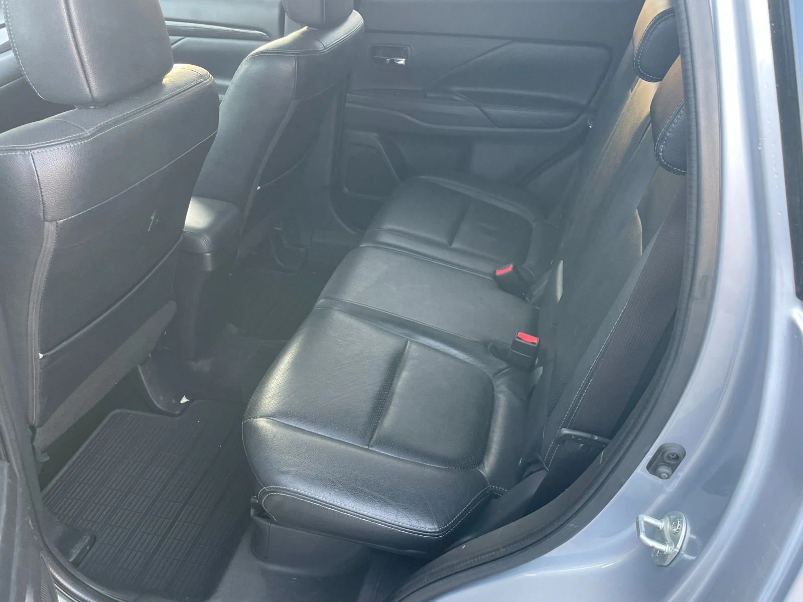 Mitsubishi Outlander ПЕРФЕКТЕН, снимка 11 - Автомобили и джипове - 54235894