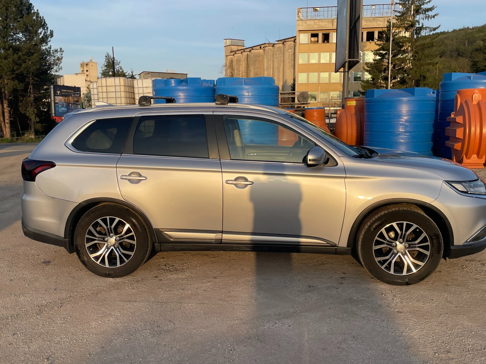 Mitsubishi Outlander ПЕРФЕКТЕН, снимка 4 - Автомобили и джипове - 54235894