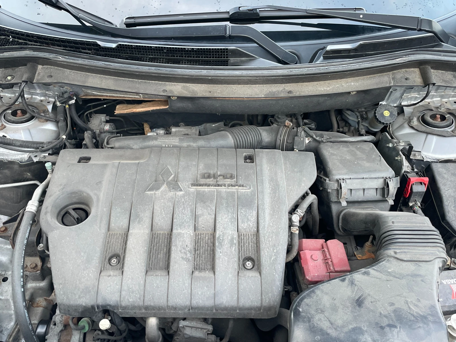 Mitsubishi Outlander ПЕРФЕКТЕН, снимка 15 - Автомобили и джипове - 54235894