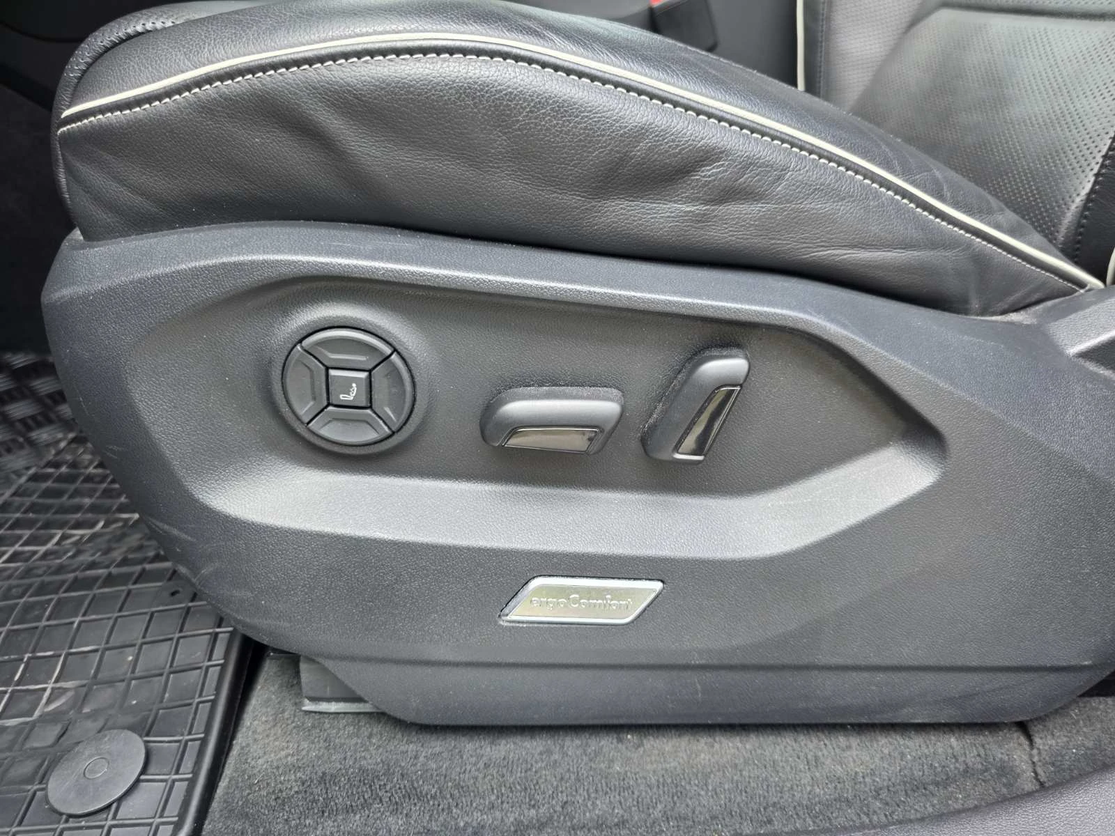 VW Touareg V6 TDI, снимка 8 - Автомобили и джипове - 54693628