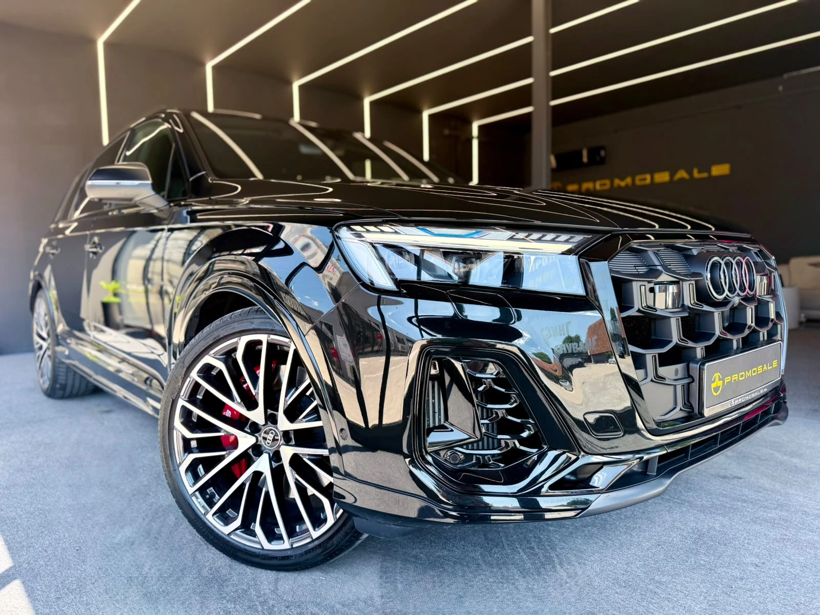 Audi SQ7 ГАРАНЦИОНЕН* 7 МЕСТЕН* Pano* B&O* Full* ЛИЗИНГ 