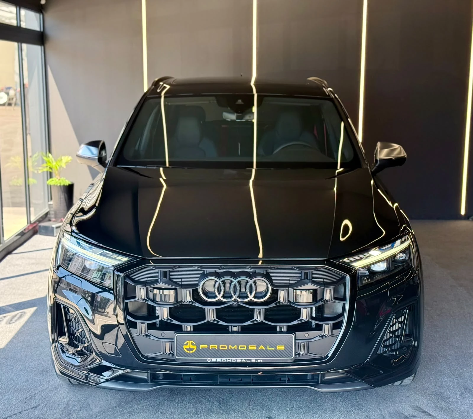 Audi SQ7 ГАРАНЦИОНЕН* 7 МЕСТЕН* Pano* B&O* Full* ЛИЗИНГ , снимка 2 - Автомобили и джипове - 55231307