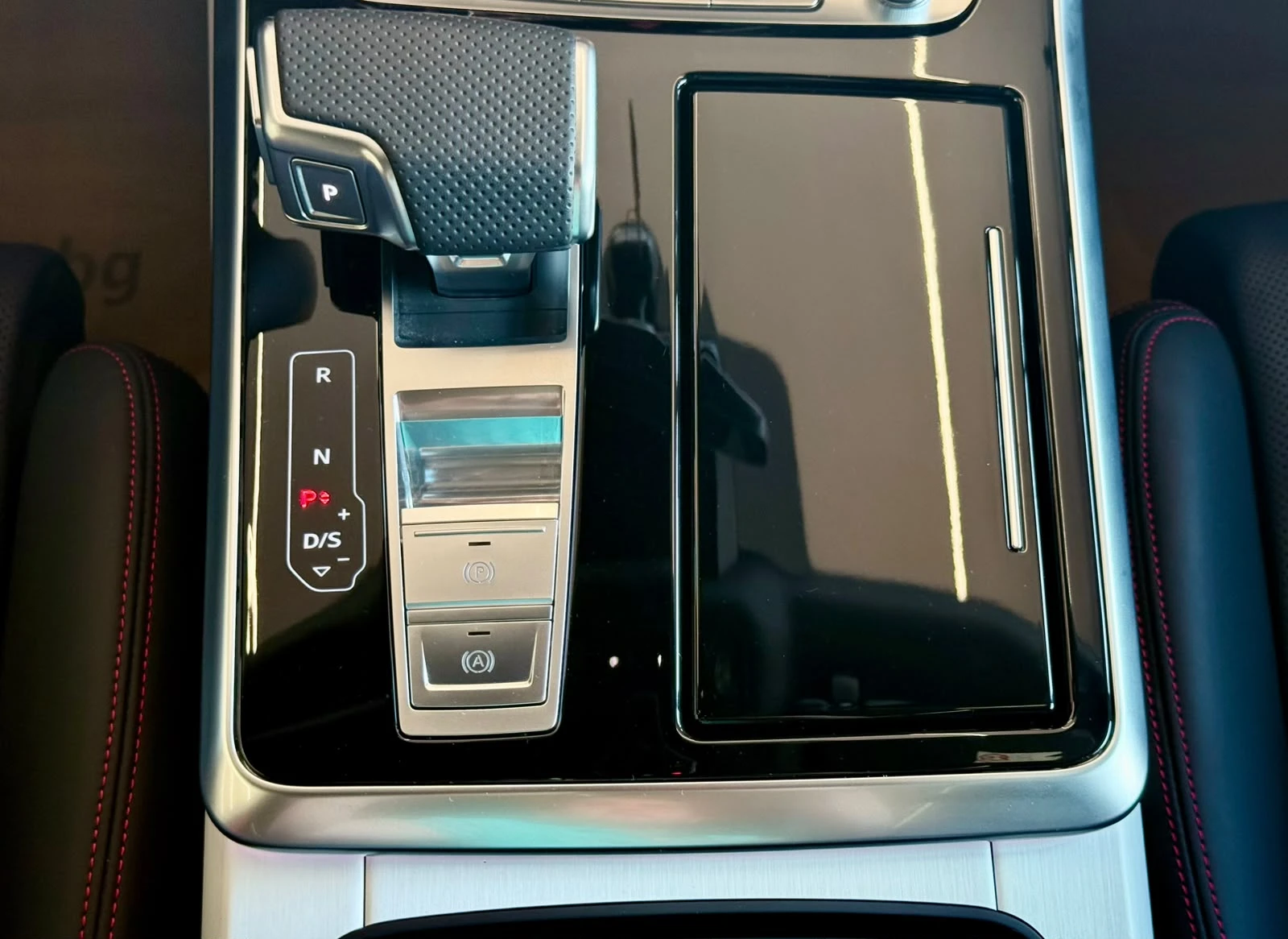 Audi SQ7 ГАРАНЦИОНЕН* 7 МЕСТЕН* Pano* B&O* Full* ЛИЗИНГ , снимка 13 - Автомобили и джипове - 55231307