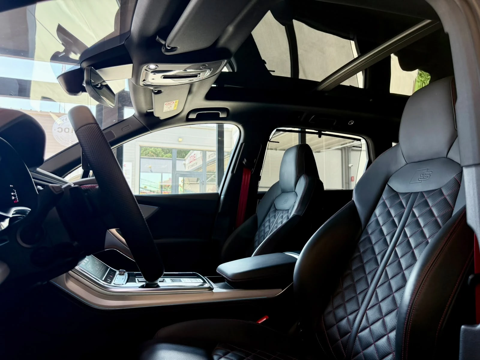 Audi SQ7 ГАРАНЦИОНЕН* 7 МЕСТЕН* Pano* B&O* Full* ЛИЗИНГ , снимка 8 - Автомобили и джипове - 55231307