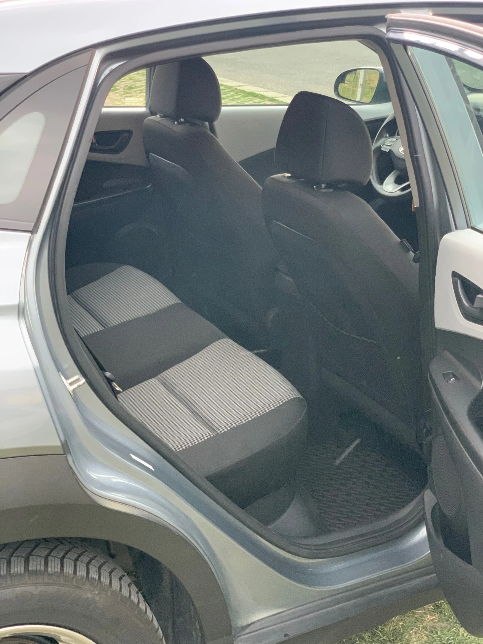 Hyundai Kona AWD, Газов Инжекцион, снимка 10 - Автомобили и джипове - 55397634