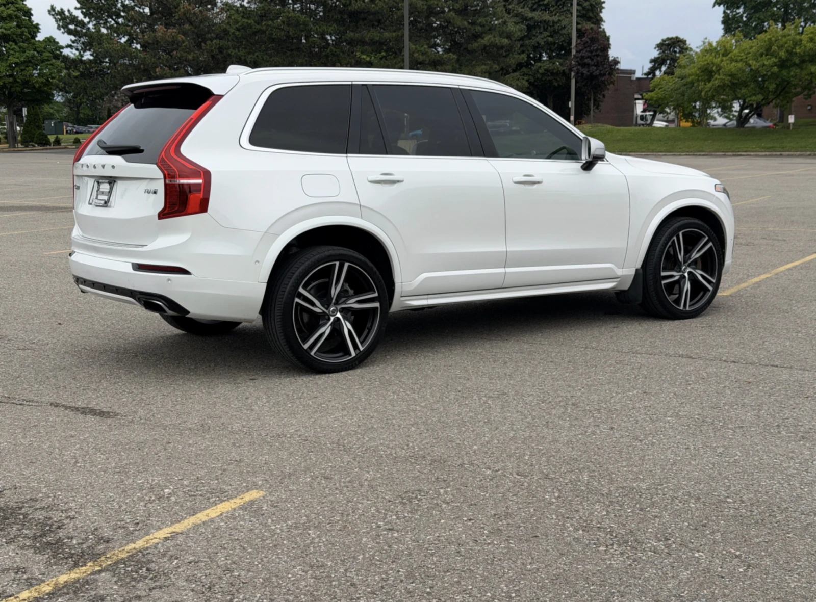 Volvo Xc90 T8 R-Design / Bowers & Wilkins / 360 Камери / ПАНО, снимка 10 - Автомобили и джипове - 55465434