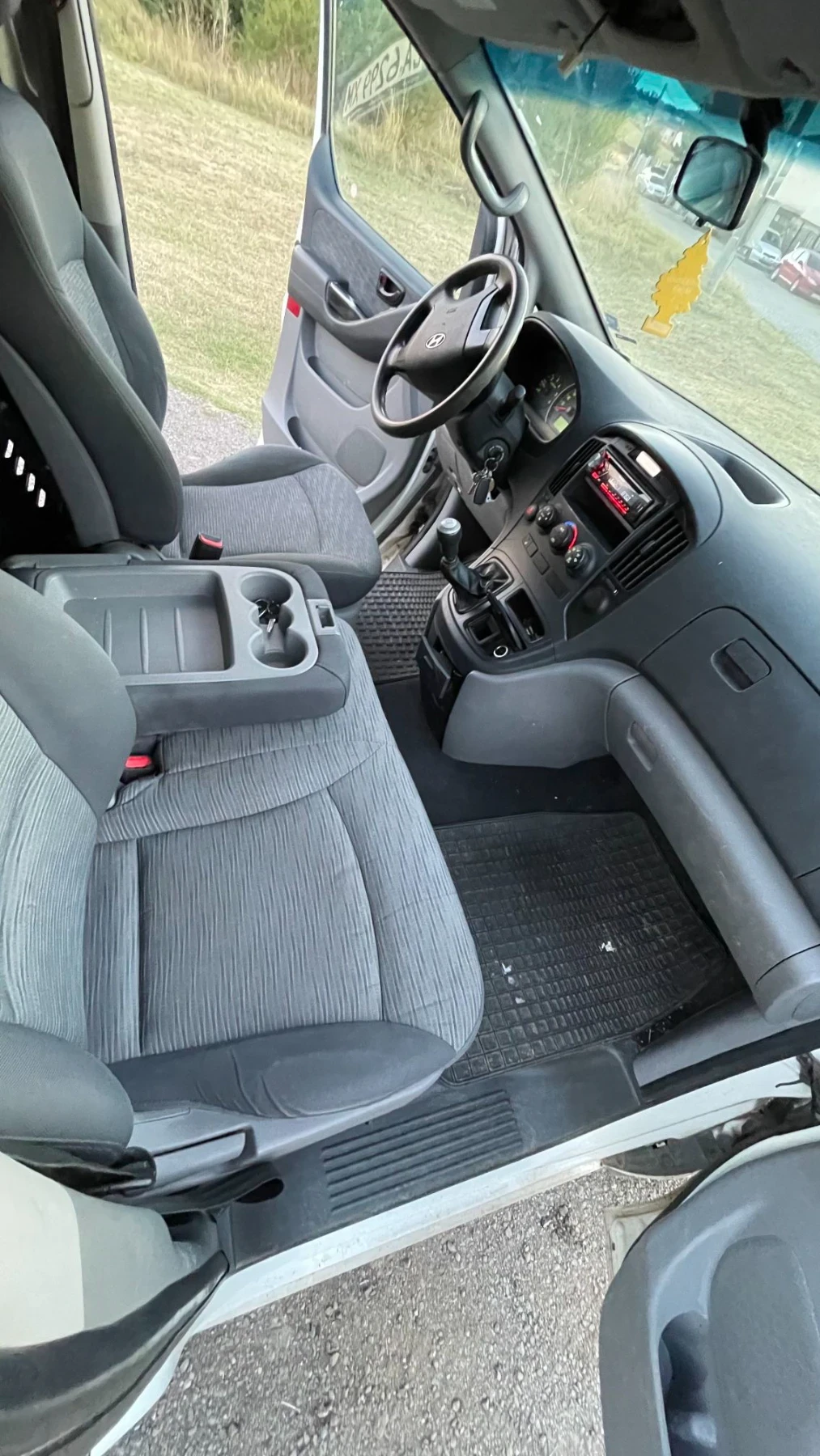 Hyundai H1 2.5crdi, снимка 3 - Бусове и автобуси - 56565672