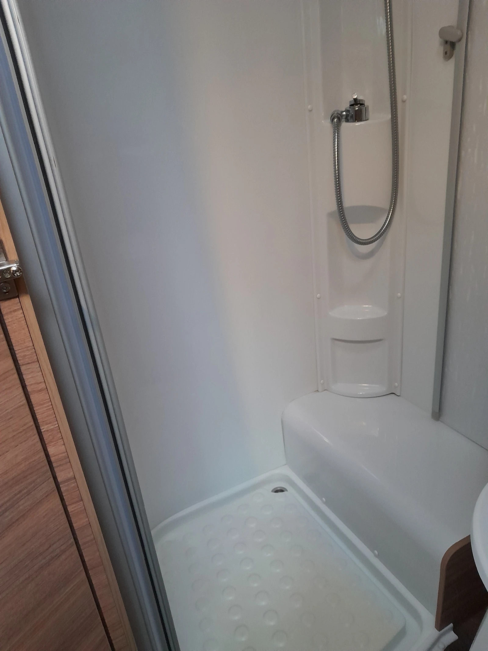 ������ Weinsberg CaraCore 650 MEG | Mobile.bg � ����������� 15