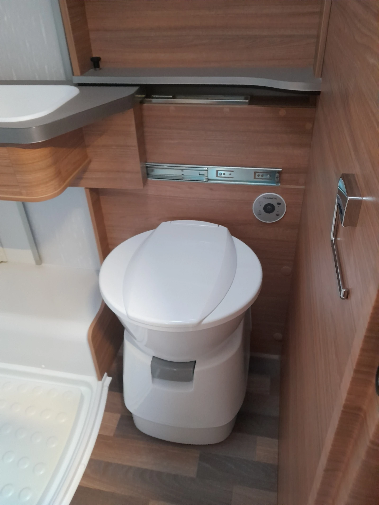 ������ Weinsberg CaraCore 650 MEG | Mobile.bg � ����������� 14