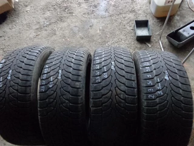 Гуми Зимни 235/55R17, снимка 11 - Гуми и джанти - 16589799