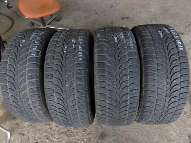 Гуми Зимни 235/55R17, снимка 3 - Гуми и джанти - 16589799