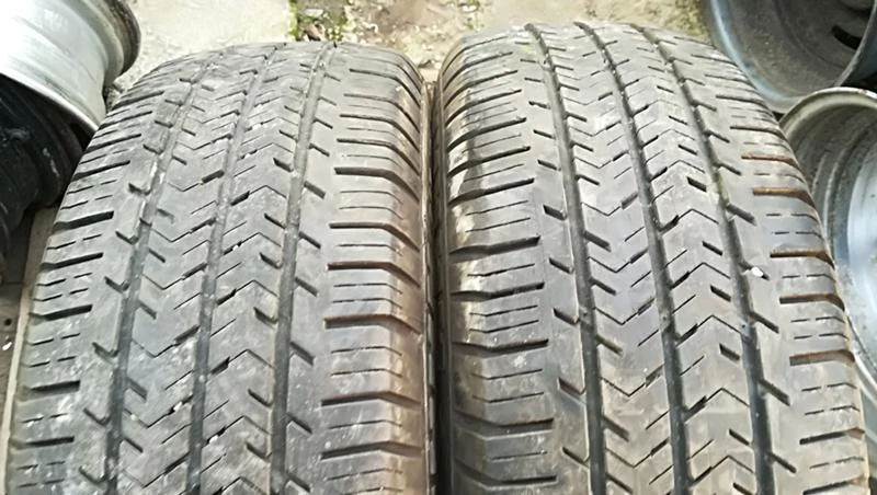 Гуми Летни 215/60R16, снимка 1 - Гуми и джанти - 25326363