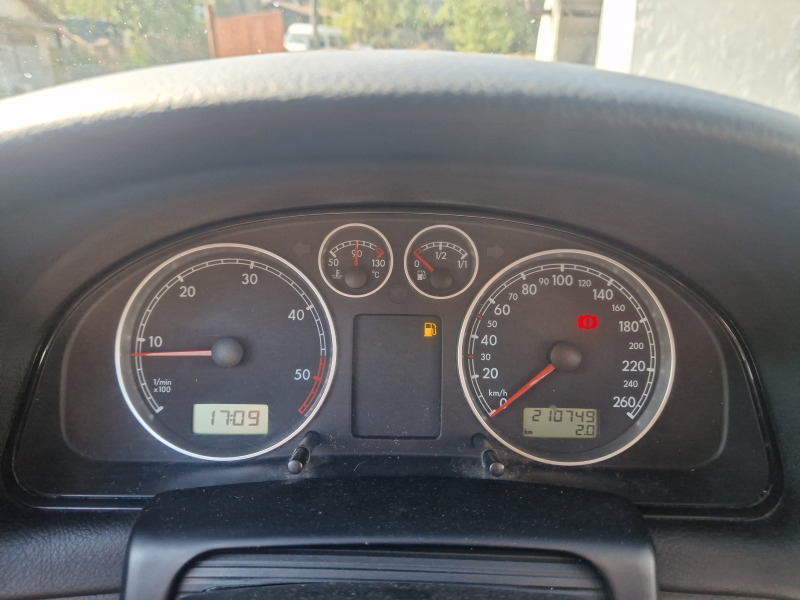 VW Passat 1.9TDI, 131кс, 02г, 210х.км.Италия., снимка 13 - Автомобили и джипове - 46400113