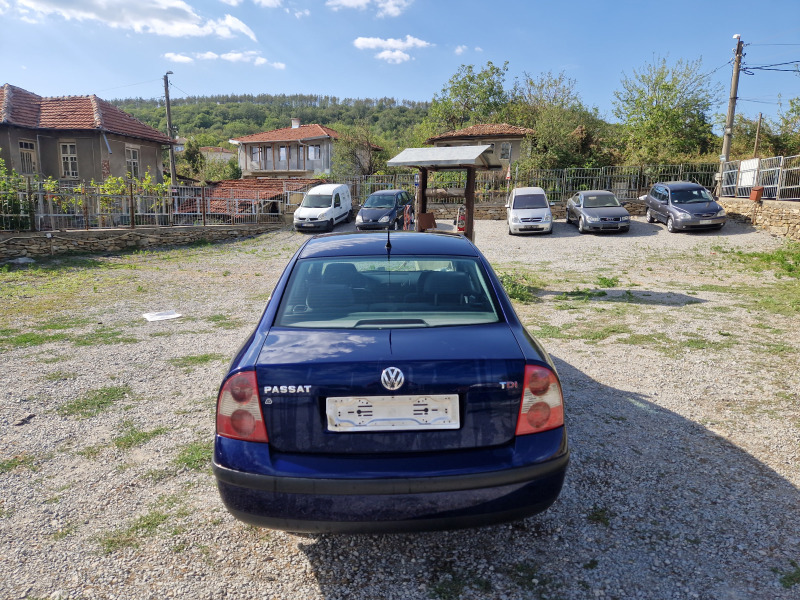 VW Passat 1.9TDI, 131кс, 02г, 210х.км.Италия., снимка 4 - Автомобили и джипове - 46400113