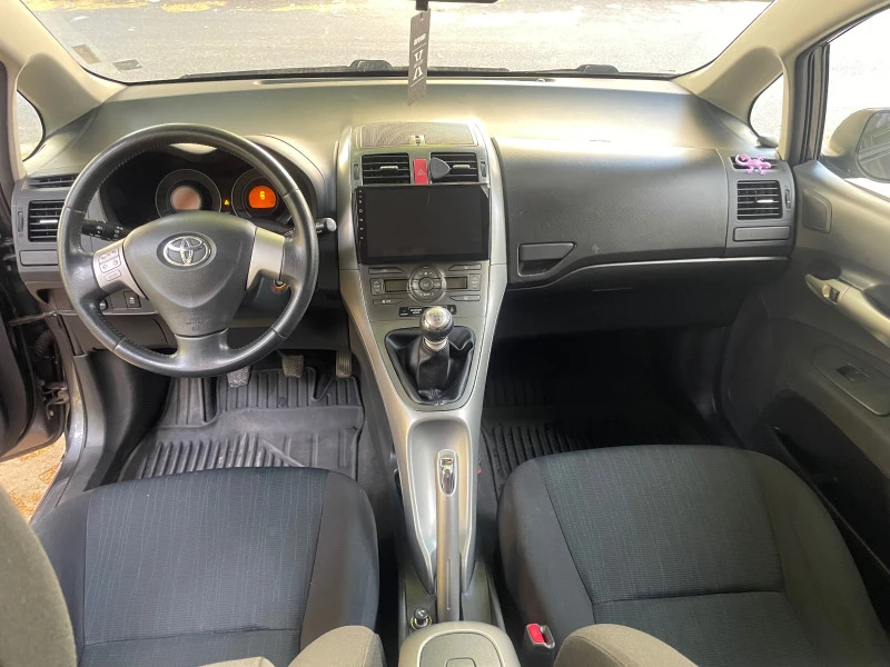 Toyota Auris Auris 2.0 D-4D, снимка 6 - Автомобили и джипове - 46596573