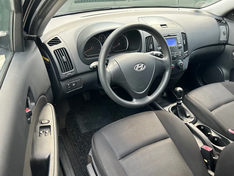 Hyundai I30 1.4i, снимка 10 - Автомобили и джипове - 46813984