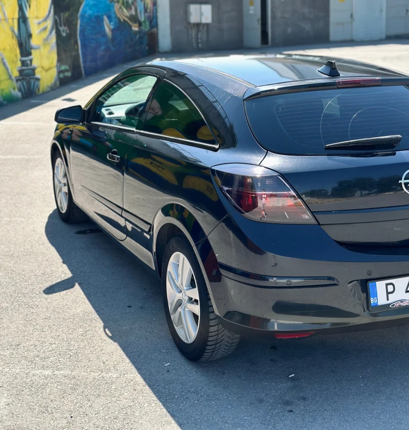 Opel Astra H GTC, снимка 1 - Автомобили и джипове - 48536551