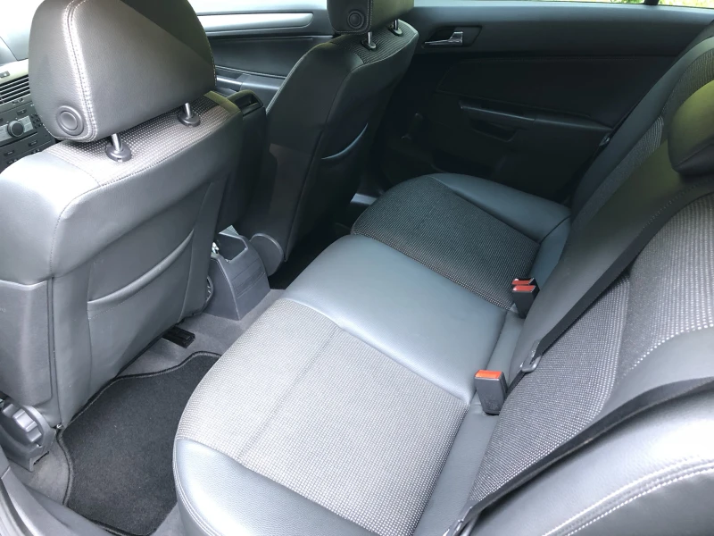 Opel Astra, снимка 4 - Автомобили и джипове - 52358132