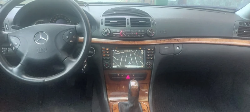 Mercedes-Benz E 270, снимка 6 - Автомобили и джипове - 53045909