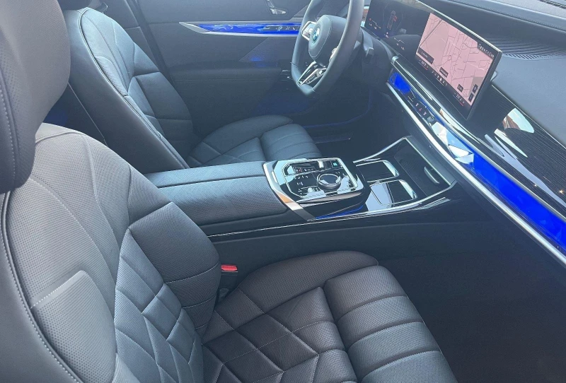 BMW i7 xDRIVE60 M-SPORT PAKET TV H/K 360 CAMERA, снимка 6 - Автомобили и джипове - 53406867