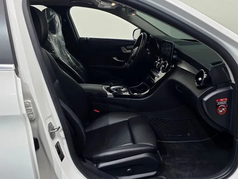 Mercedes-Benz C 200 САМО 30% АВАНС, снимка 11 - Автомобили и джипове - 56251402