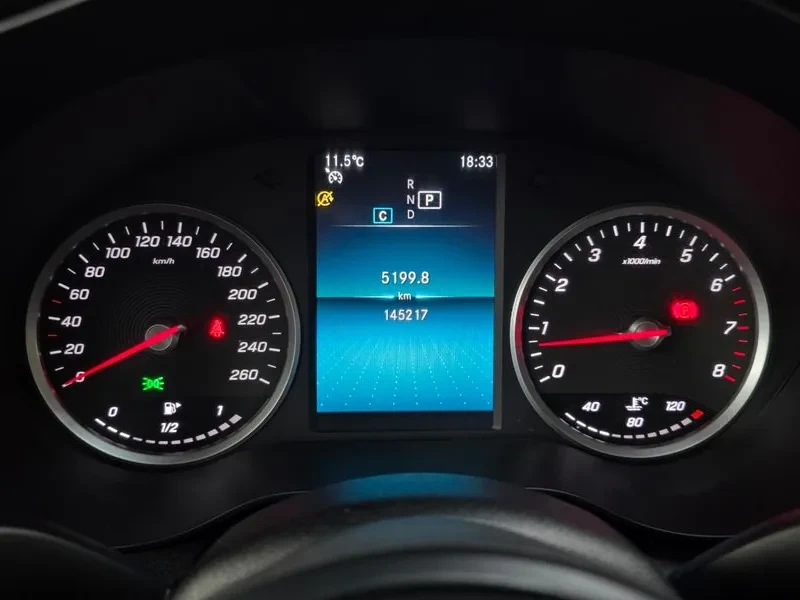 Mercedes-Benz C 200 САМО 30% АВАНС, снимка 8 - Автомобили и джипове - 56251402