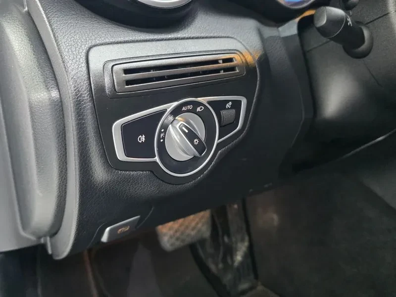 Mercedes-Benz C 200 САМО 30% АВАНС, снимка 17 - Автомобили и джипове - 56251402