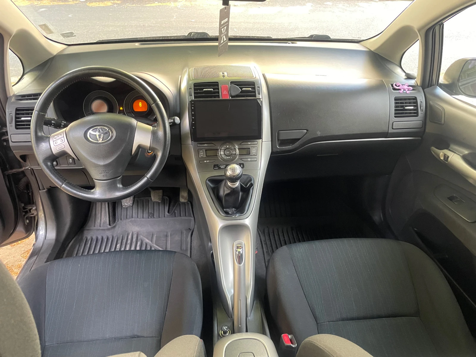 Toyota Auris Auris 2.0 D-4D - изображение 6