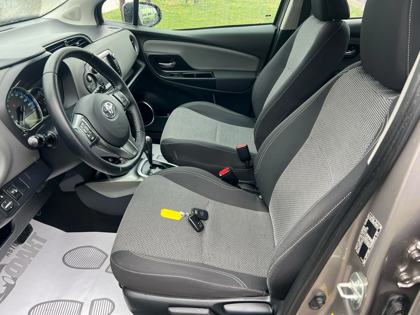 Toyota Yaris 1.5HYBRID/EURO.6B - изображение 7