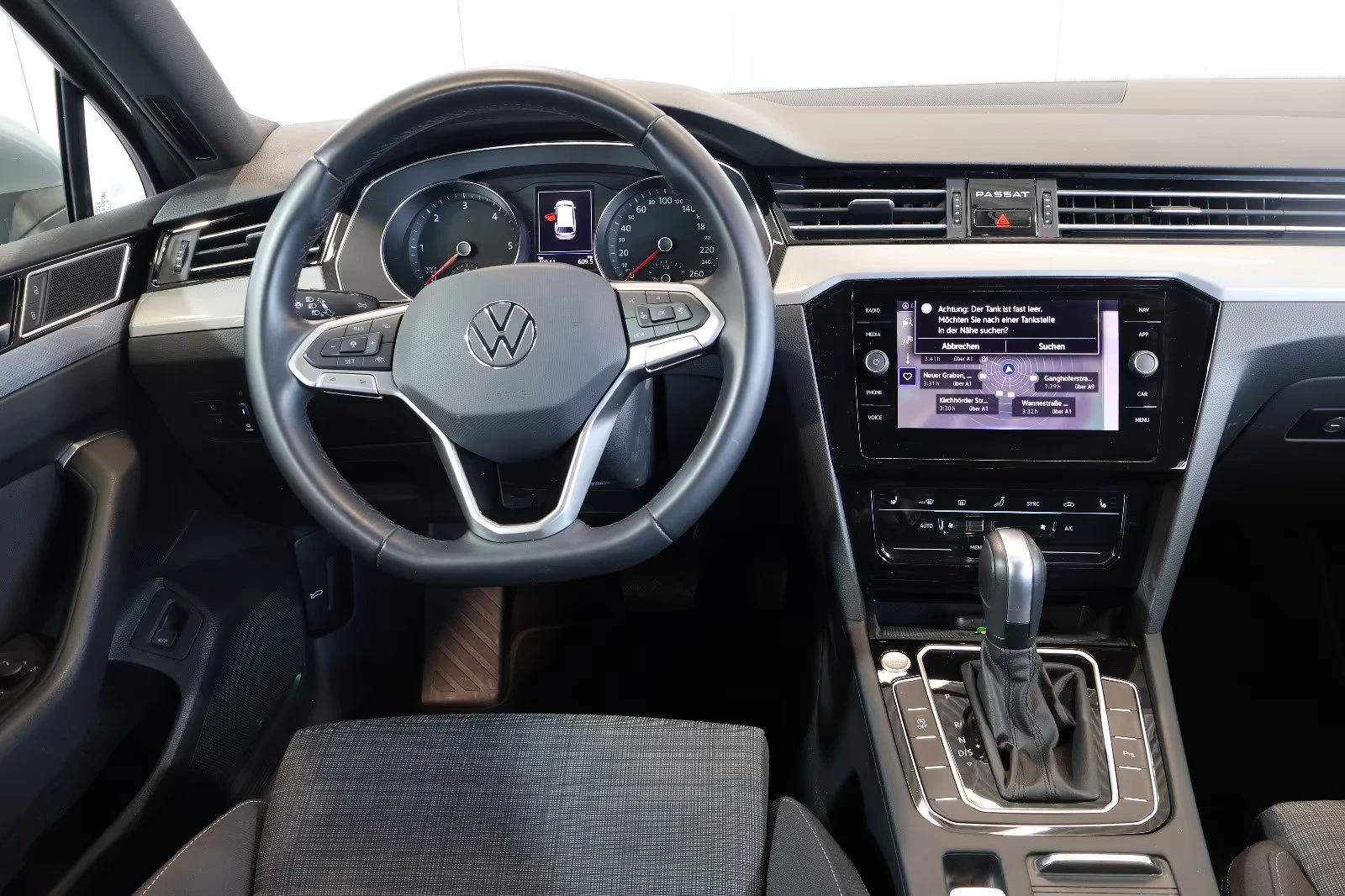 VW Passat 2.0TDI/VARIANT-BUSINESS/200HP/DSG/LED/NAV/CAM/326f - изображение 9