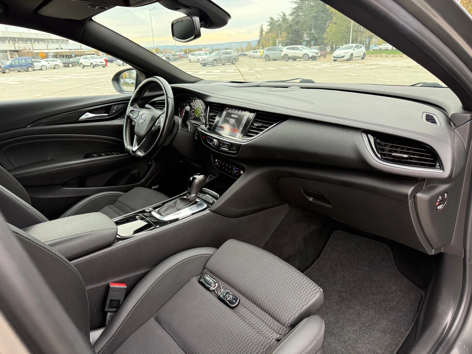 Opel Insignia OPC/HeadUp/KeyLess/Lane-Assist/Led-LUX/Distronic/ | Mobile.bg   11