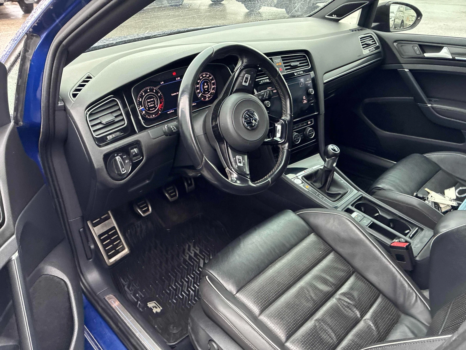 VW Golf * R* CARFAX *    | Mobile.bg   7