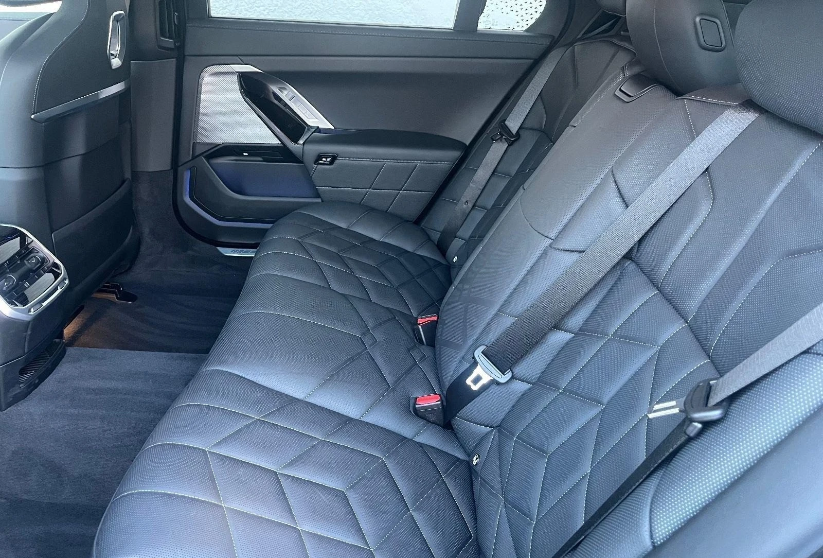 BMW i7 xDRIVE60 M-SPORT PAKET TV H/K 360 CAMERA | Mobile.bg � ����������� 11