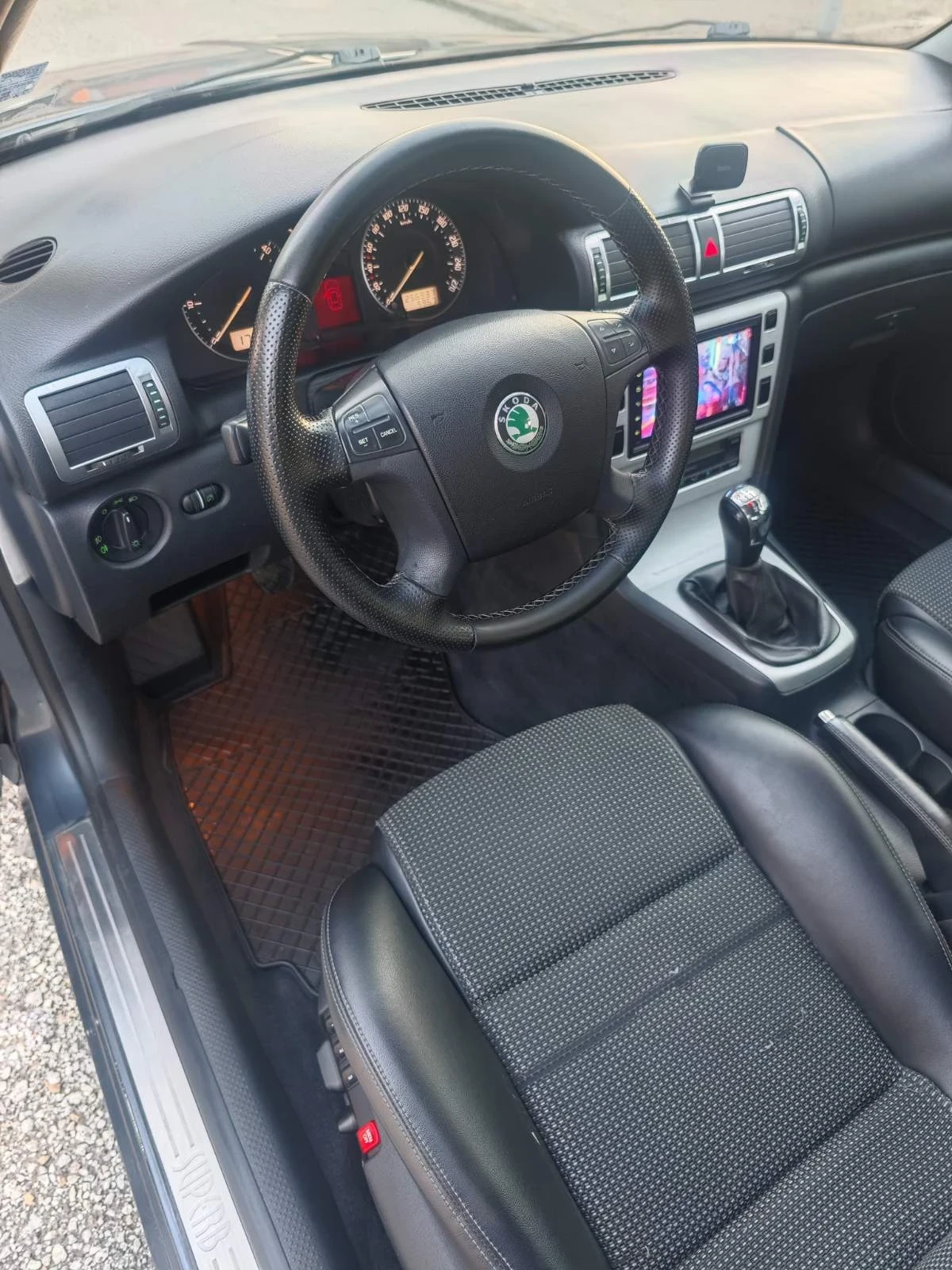 Skoda Superb  - изображение 8