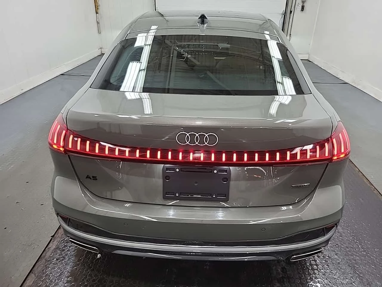 Audi A5 * Progressiv * CARFAX * БЕЗ ПЪРВОНАЧАЛНА ВНОСКА, снимка 4 - Автомобили и джипове - 53728843