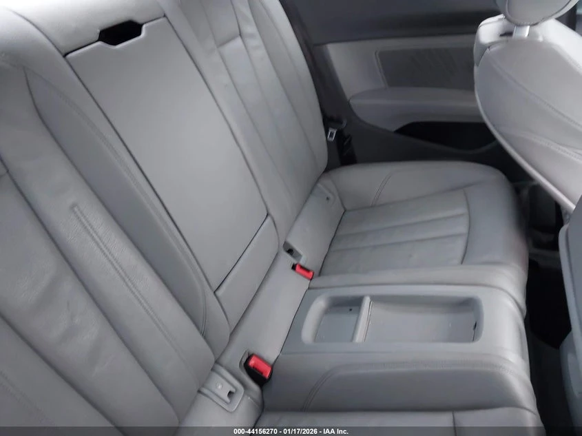 Audi A5 2l 2.0T Premium, снимка 8 - Автомобили и джипове - 53809178