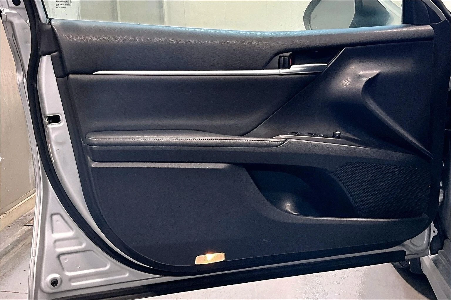 Toyota Camry Hybrid XSE С РЕГИСТРАЦИЯ & АВТО КРЕДИТ, снимка 6 - Автомобили и джипове - 54010452