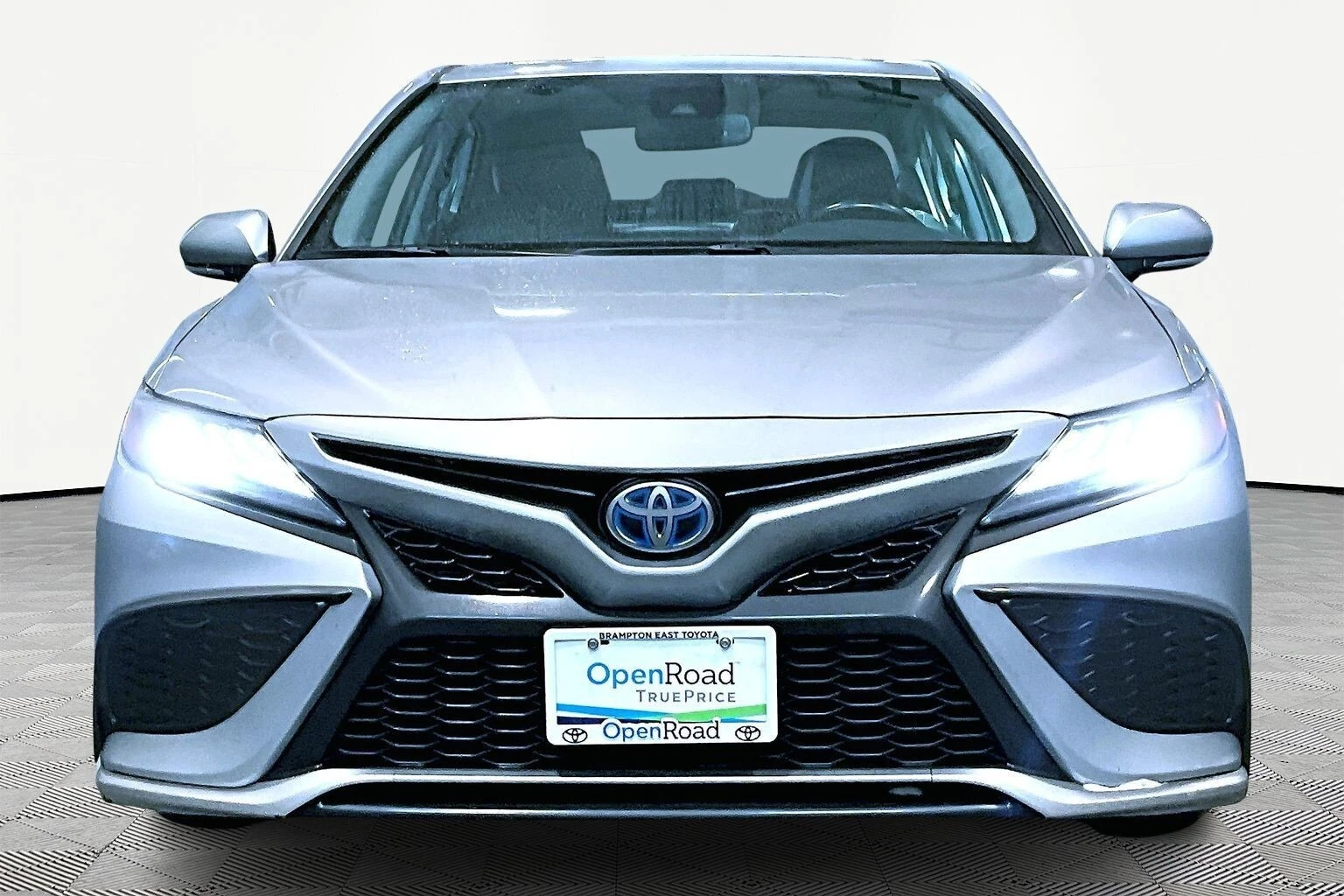 Toyota Camry Hybrid XSE С РЕГИСТРАЦИЯ & АВТО КРЕДИТ | Auto.bg — изображение 1