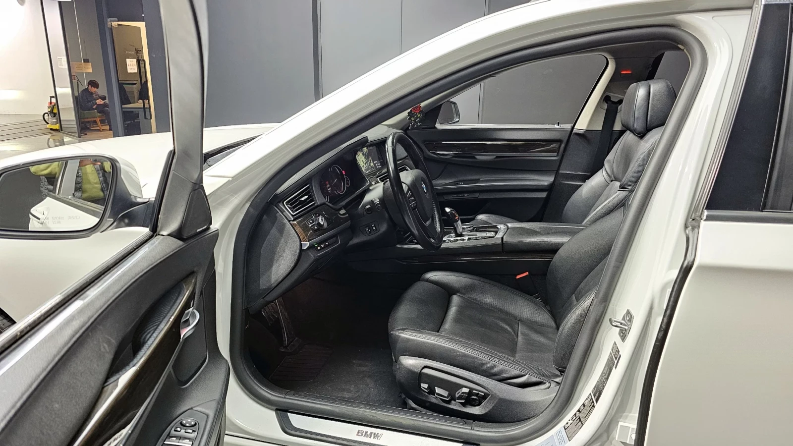 BMW 730 d* DIGITAL* ОБДУХВАНЕ* HEAD UP, снимка 12 - Автомобили и джипове - 54149946