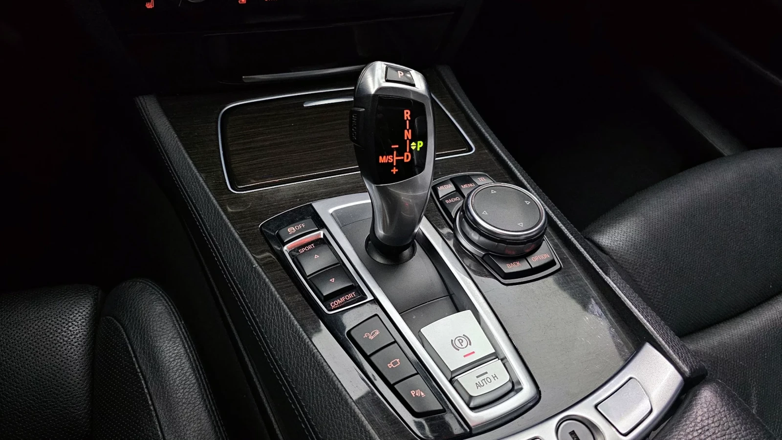 BMW 730 d* DIGITAL* ОБДУХВАНЕ* HEAD UP, снимка 16 - Автомобили и джипове - 54149946