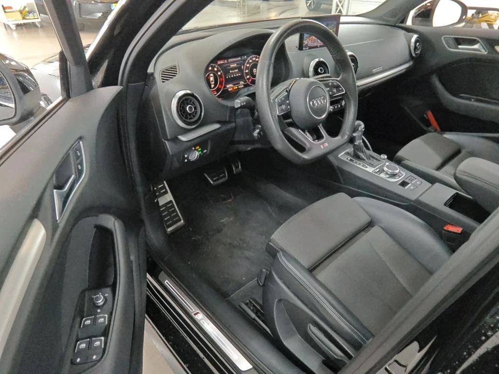 Audi A3 35 TFSI S Line, снимка 3 - Автомобили и джипове - 54316026